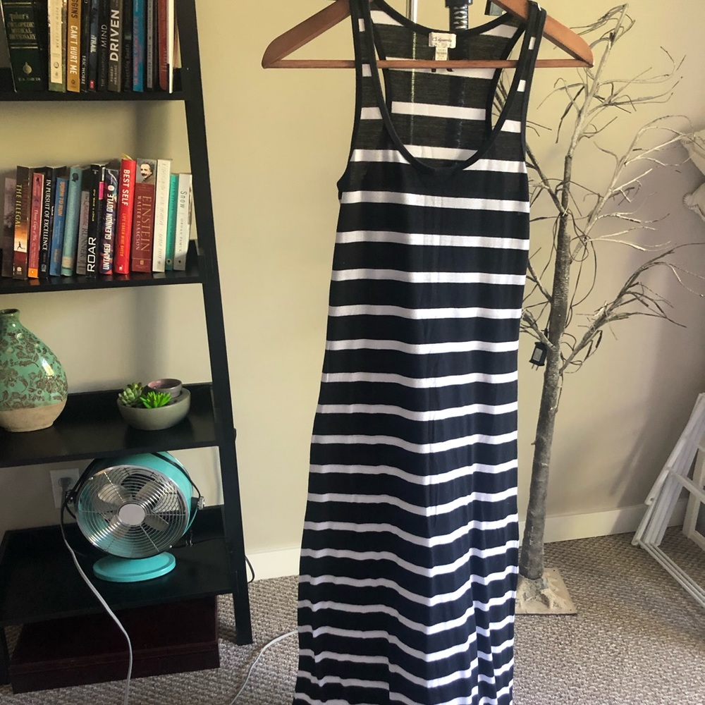 ❤️3/$30 Maxi Dress